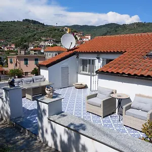 Mansarda Con Terrazza A Diano , Diano Castello Italia