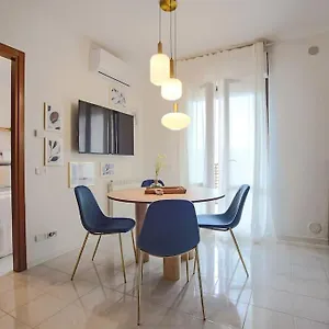 Modern Flat With Light And Sun On The Sweet Terrace , Perugia Italia